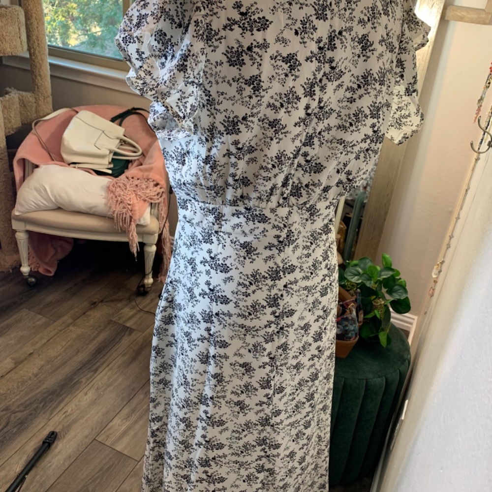 Bohme black and white floral dress with pockets NWT size large - Picture 10 of 12